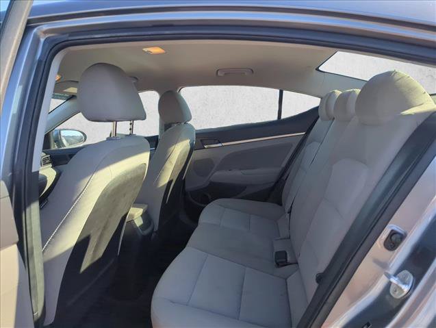 Used 2019 Hyundai Elantra SEL FWD image 17