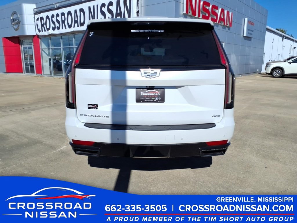 Used 2022 Cadillac Escalade Sport Platinum w/ LPO, ONYX Package AWD/4WD image 4