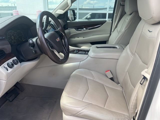 Used 2015 Cadillac Escalade Luxury AWD/4WD image 9