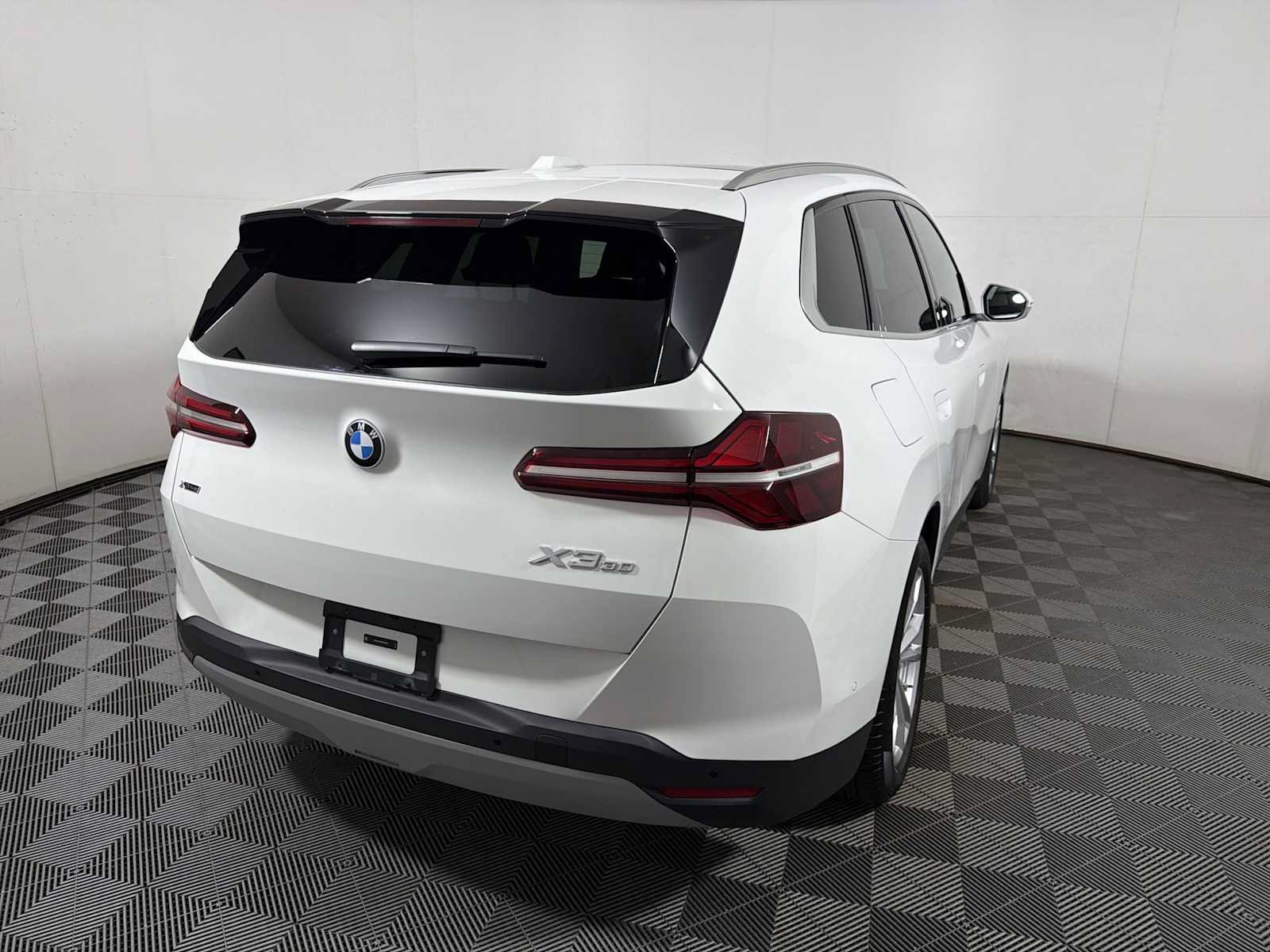Used 2025 BMW X3 xDrive30i w/ Convenience Package AWD/4WD image 6