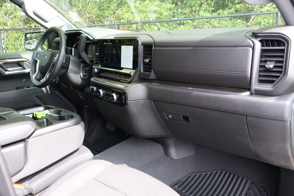Certified 2024 Chevrolet Silverado 1500 RST w/ Z71 Off-Road Package image 35