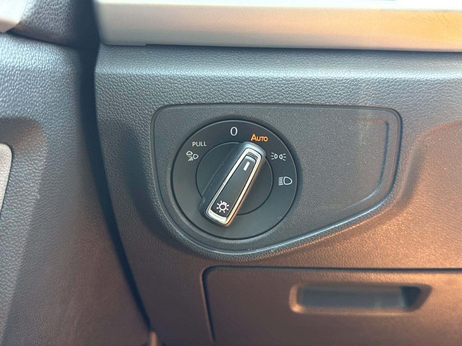 Used 2021 Volkswagen Atlas SE FWD image 31