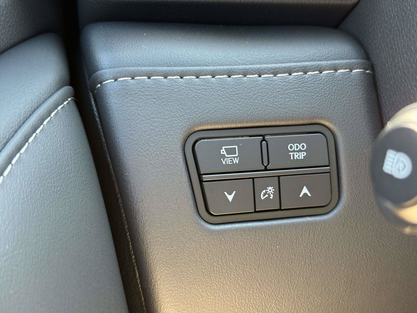 Used 2025 Lexus LX 700h Luxury AWD/4WD image 23