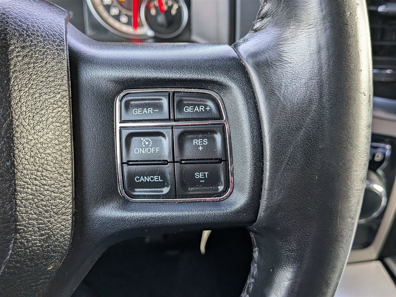 Used 2018 RAM 1500 SLT image 17