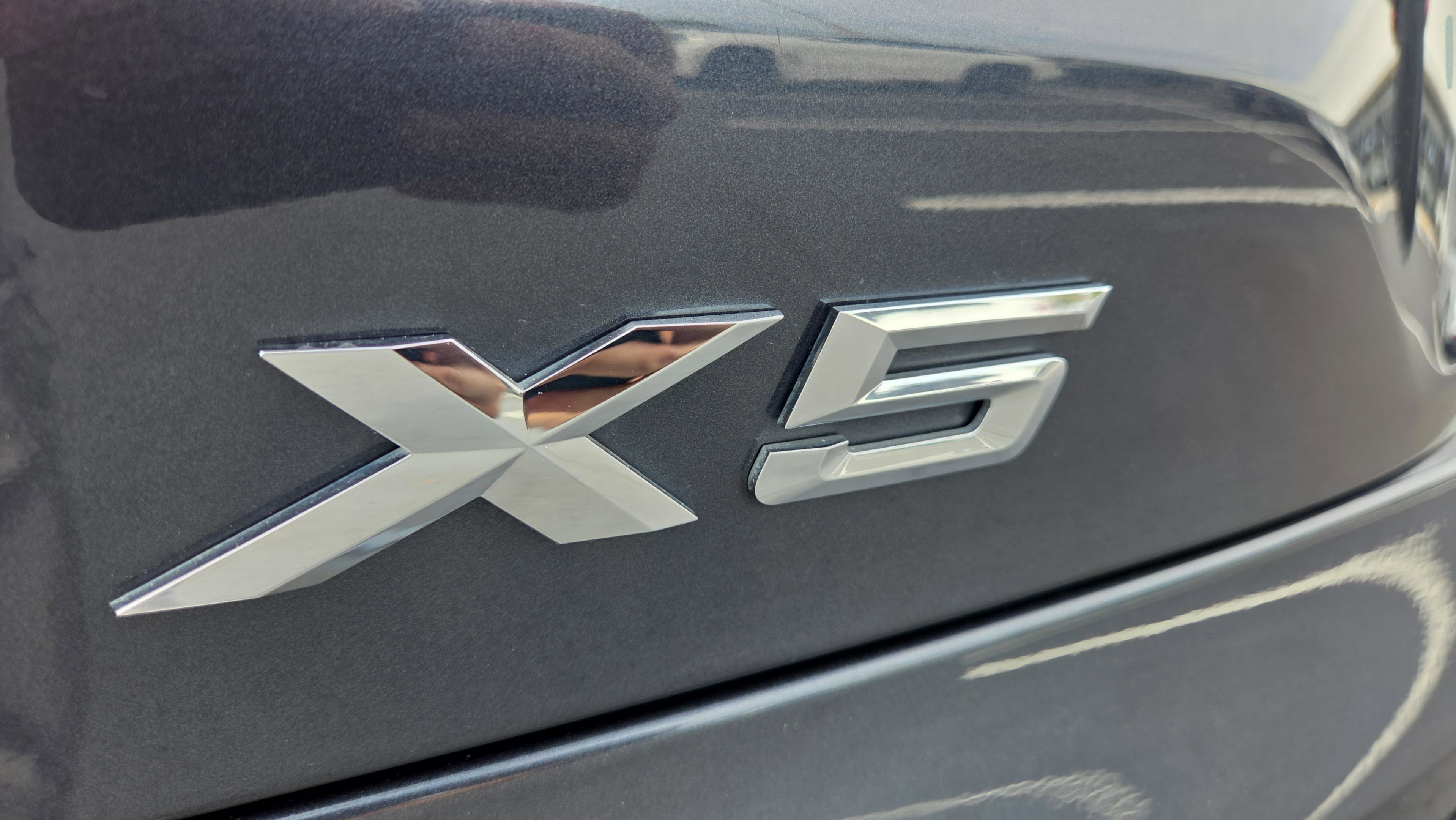 Used 2019 BMW X5 xDrive50i w/ Parking Assistance Package image 36