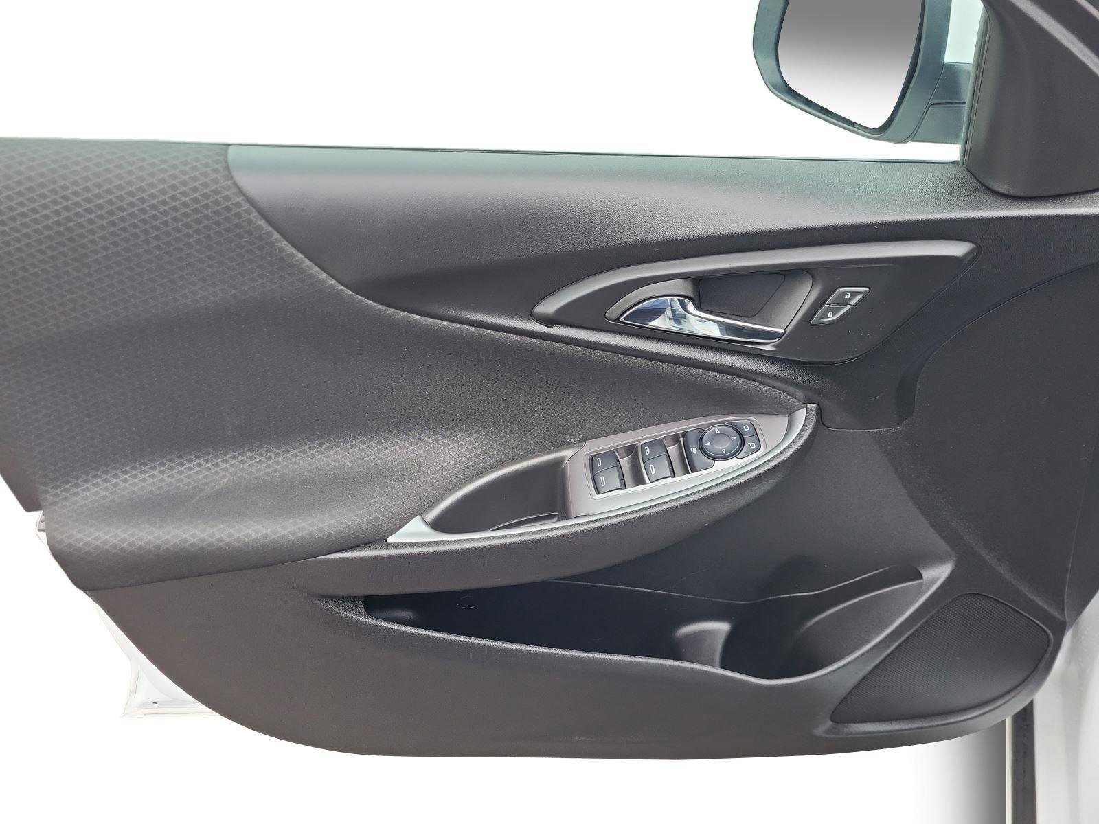 Used 2024 Chevrolet Malibu LT image 9