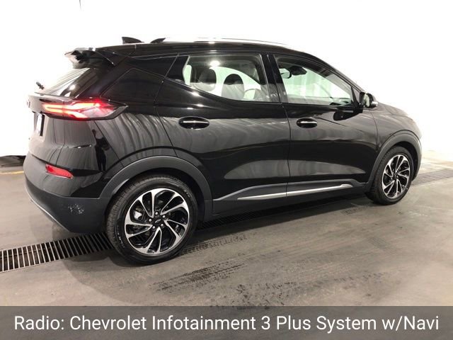 Used 2022 Chevrolet Bolt EUV Premier w/ Sun & Sound Package FWD image 3