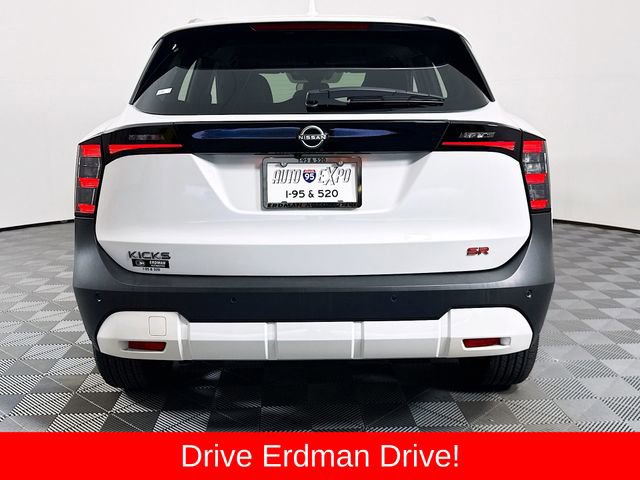 Used 2025 Nissan Kicks SR FWD image 21