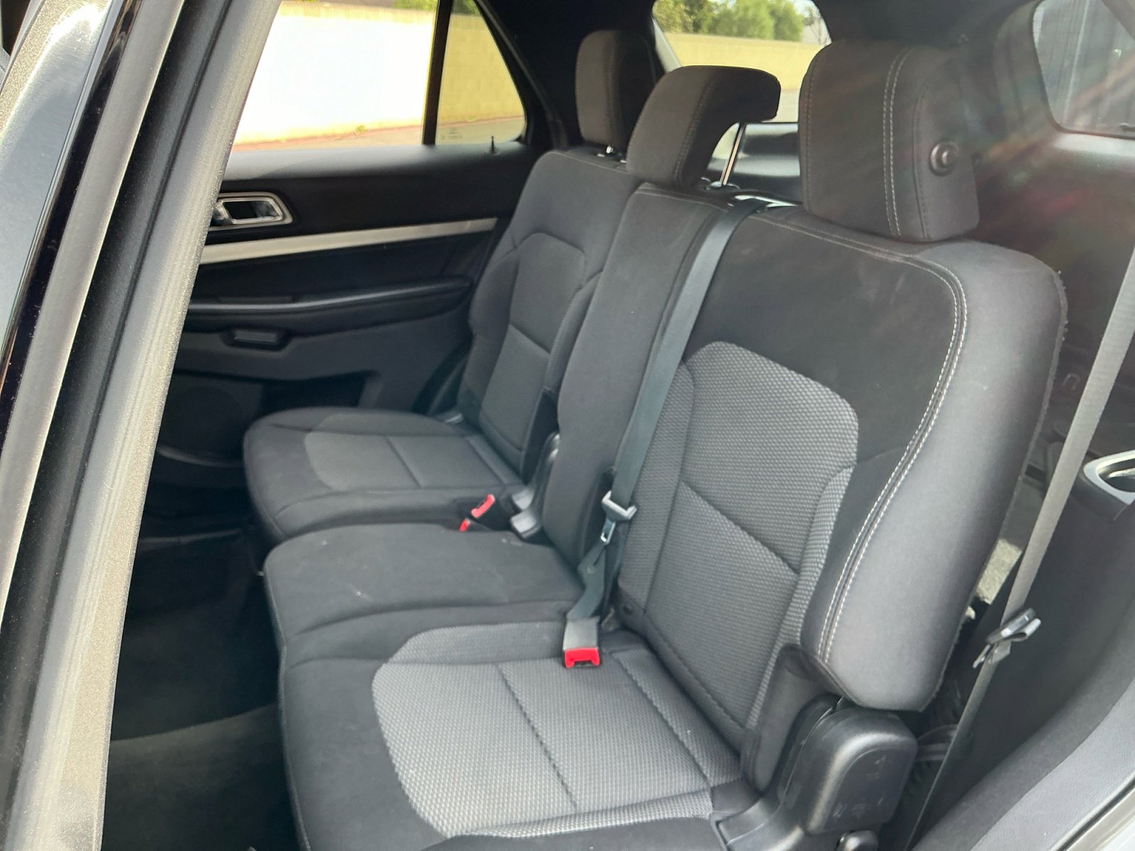 Used 2017 Ford Explorer XLT image 19