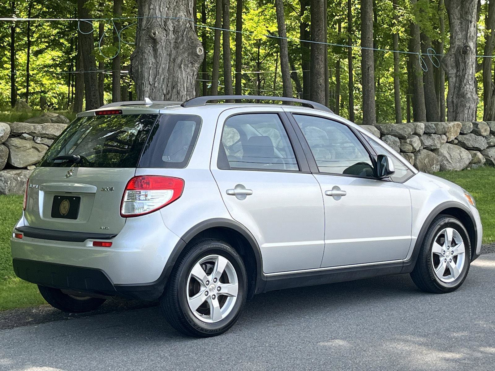 Used 2012 Suzuki SX4 Premium AWD/4WD image 3