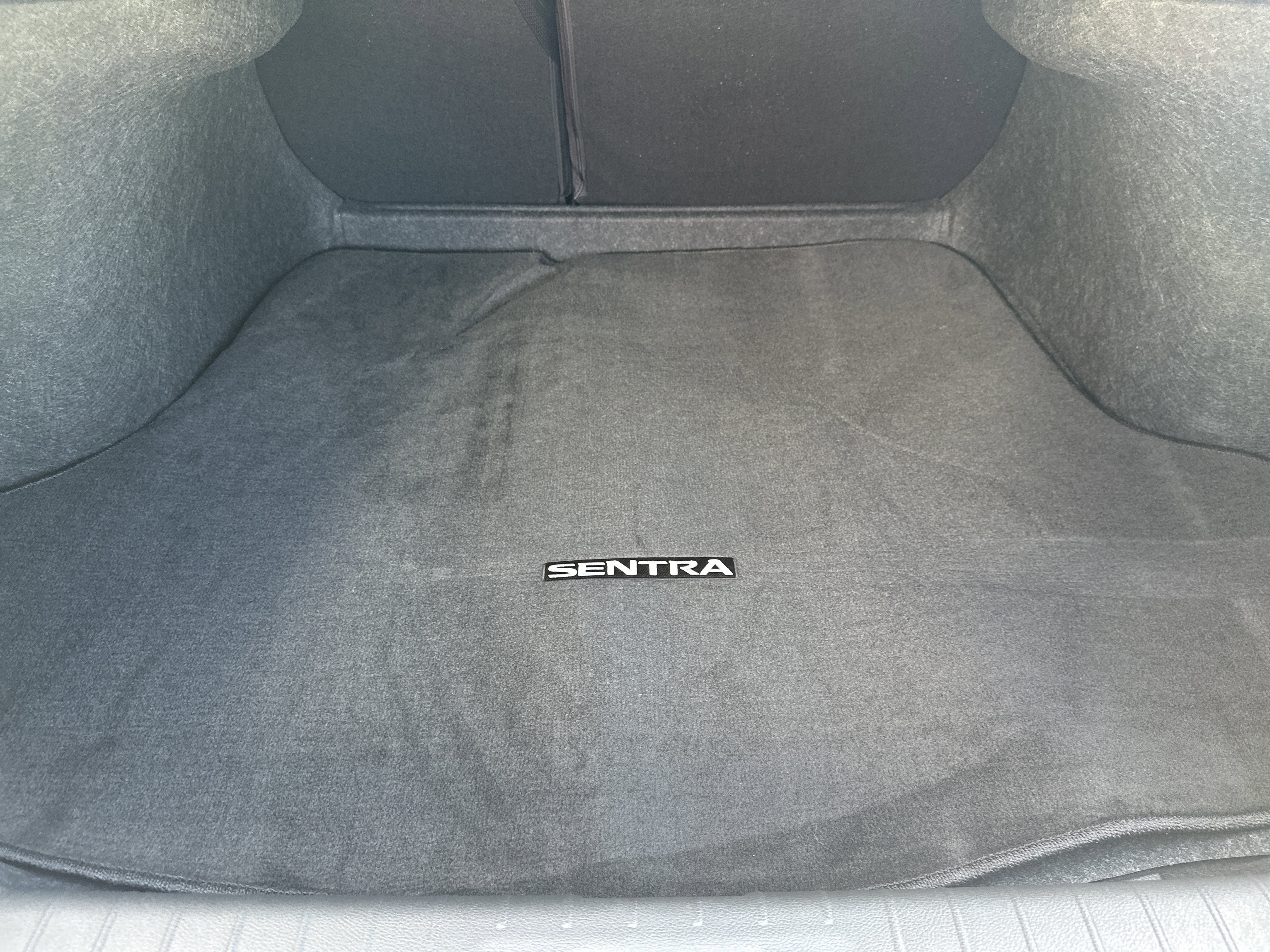 New 2025 Nissan Sentra SR image 13