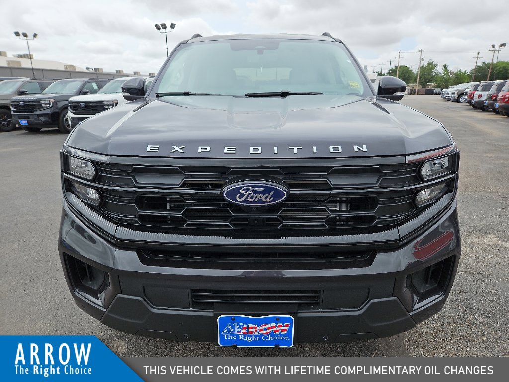 New 2026 Ford Expedition Active RWD image 3