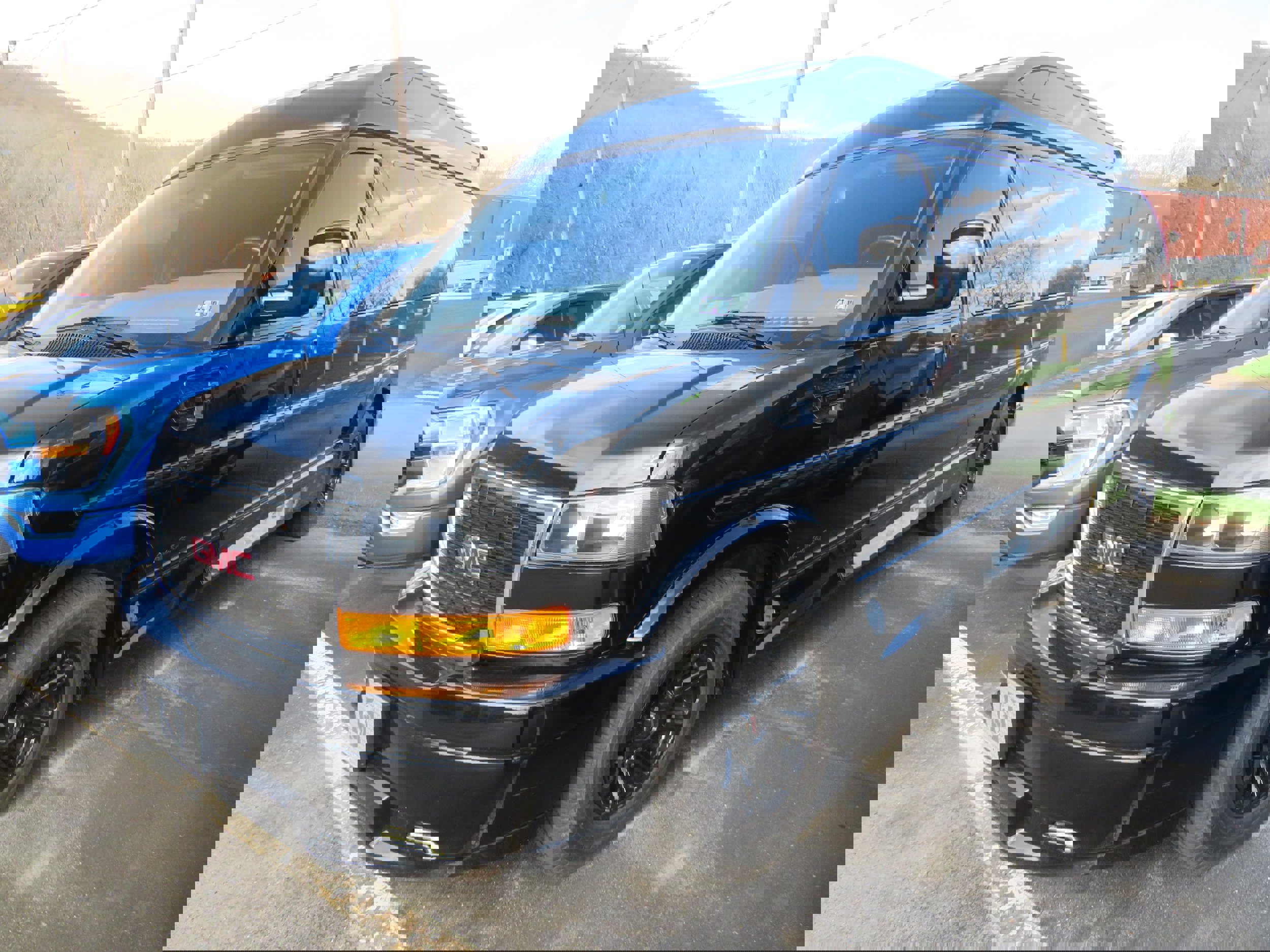 Used 2022 GMC Savana 2500 Extended video 3