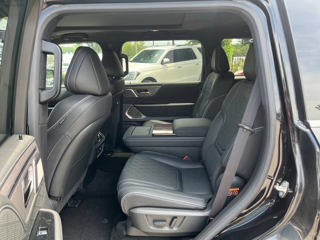 Used 2025 INFINITI QX80 Autograph AWD/4WD image 25