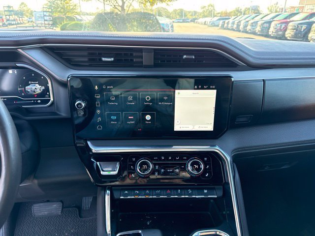 Used 2023 GMC Sierra 1500 Denali w/ Technology Package AWD/4WD image 17