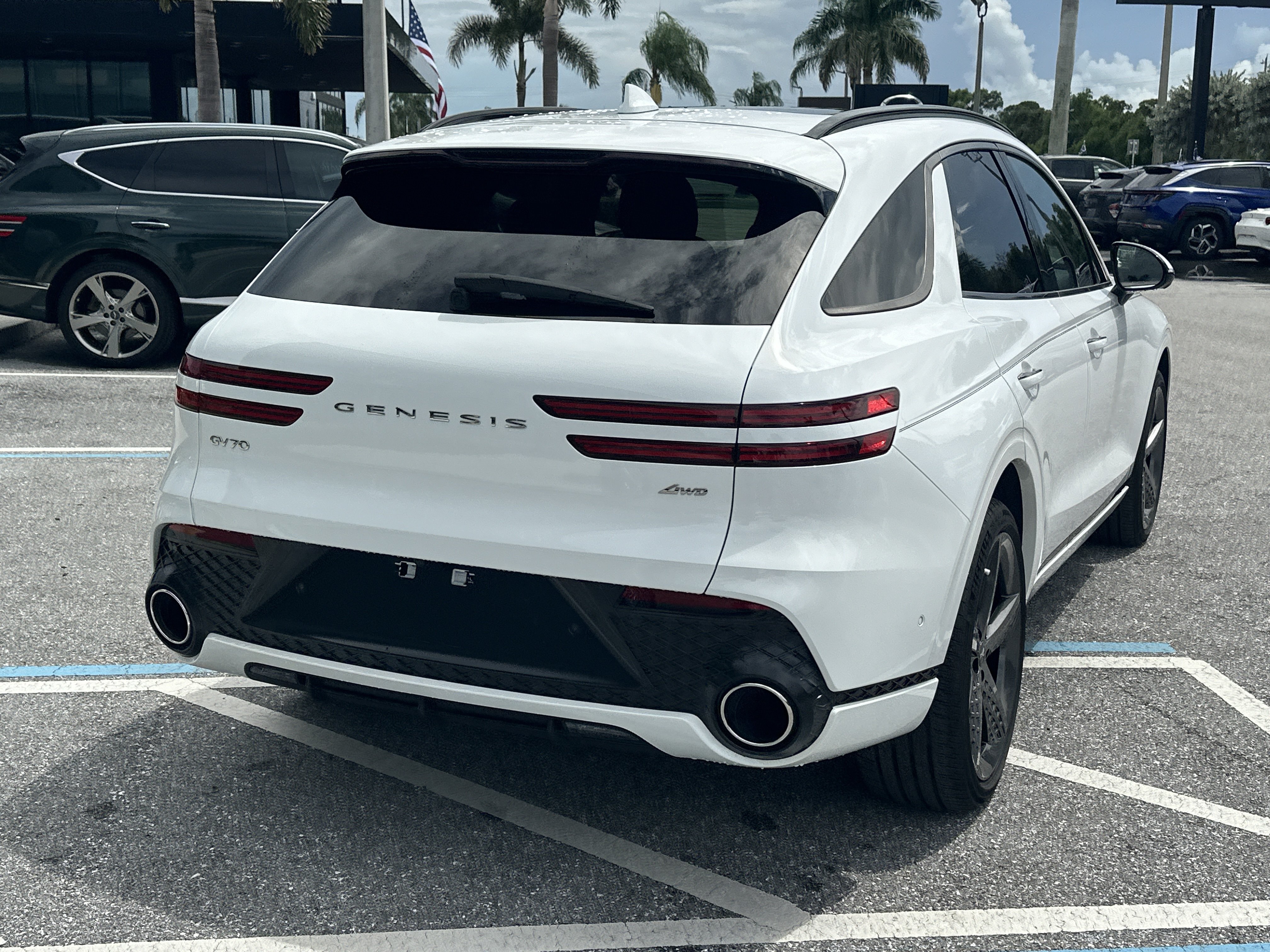 Certified 2024 Genesis GV70 2.5T w/ Sport Prestige Package AWD/4WD image 7