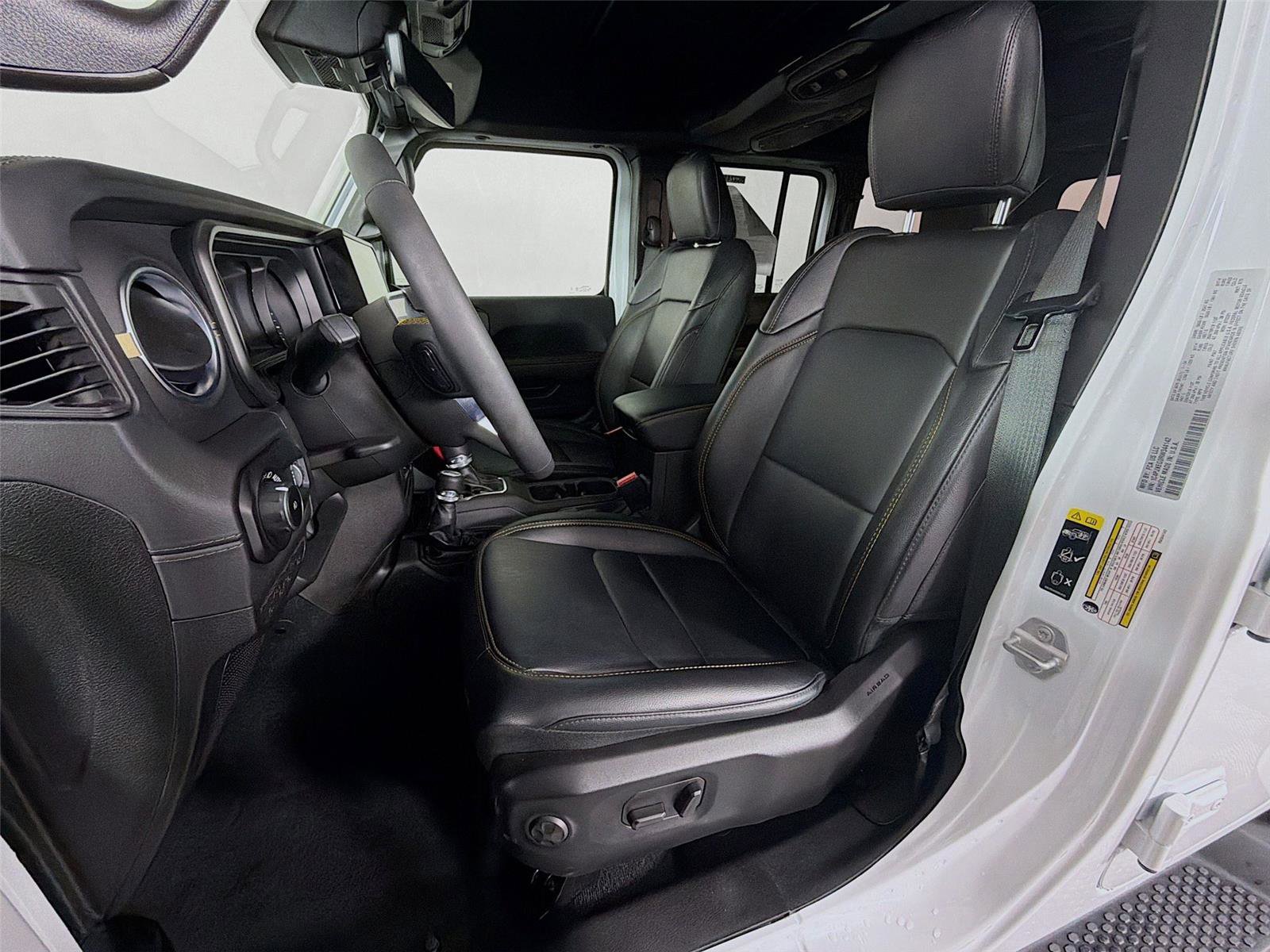 Used 2024 Jeep Wrangler Sahara w/ Technology Group image 11