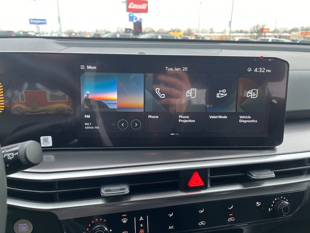 Used 2024 Kia Sorento LX image 15