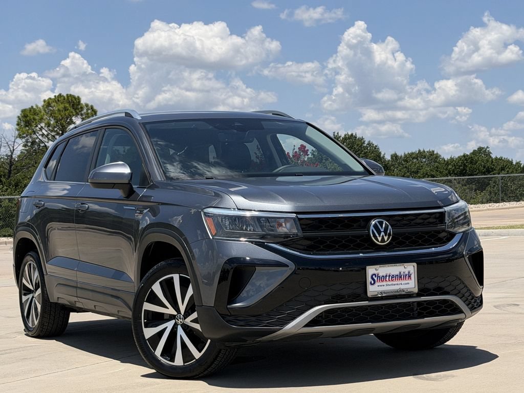 Used 2022 Volkswagen Taos SE w/ IQ.Drive SE Package FWD video 2