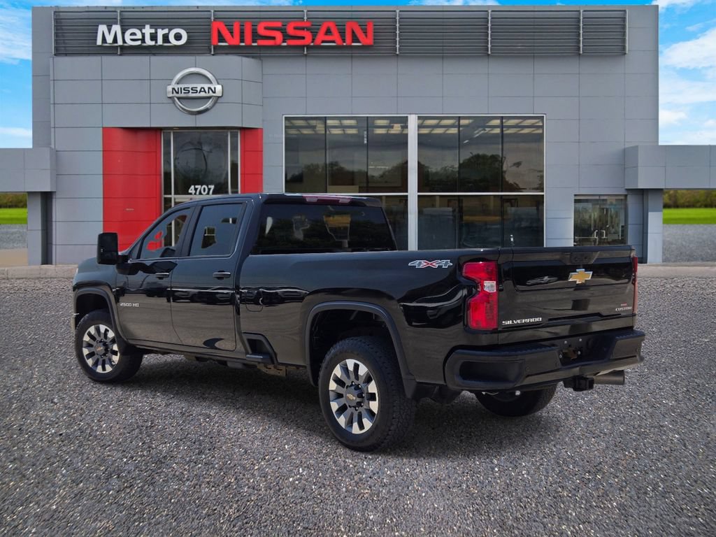 Used 2025 Chevrolet Silverado 2500 Custom w/ Custom Value Package AWD/4WD image 4