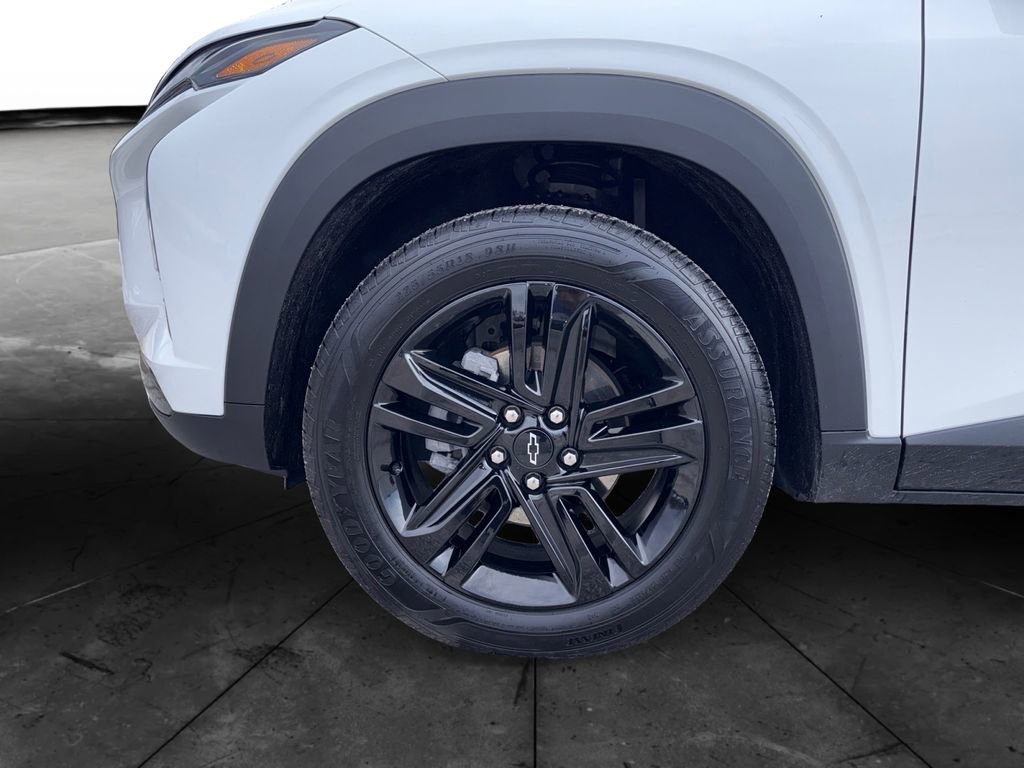 Used 2024 Chevrolet Trax ACTIV w/ Driver Confidence Package image 14