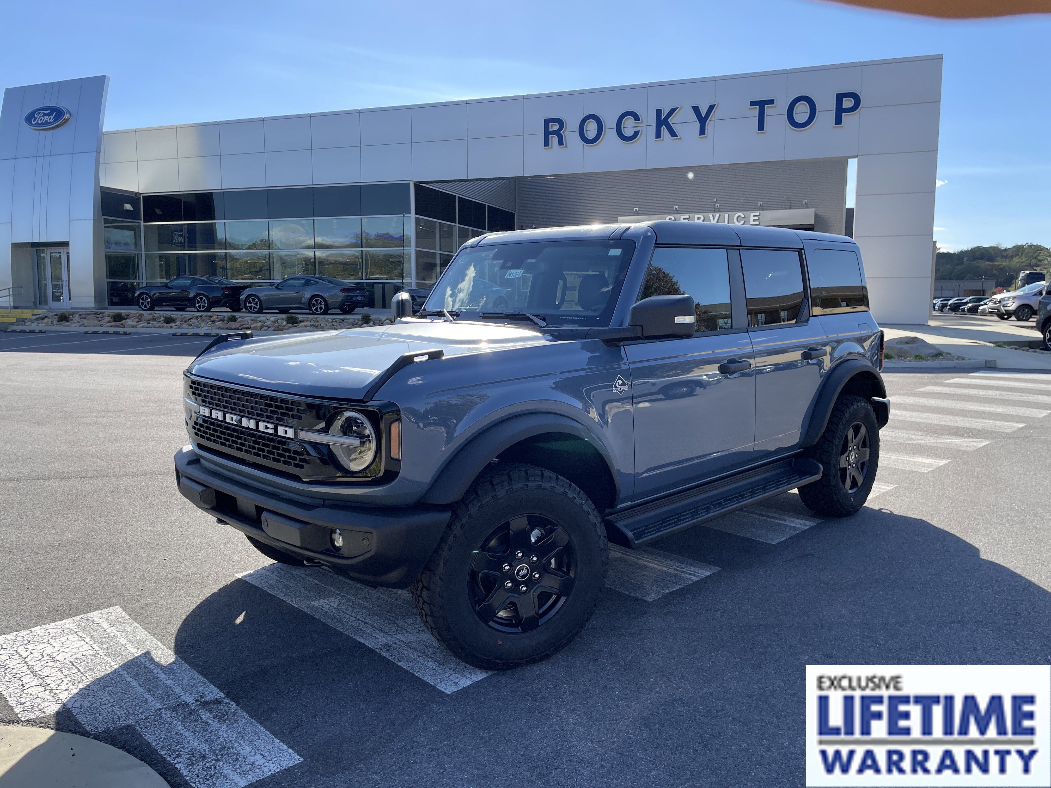 New 2025 Ford Bronco Outer Banks image 1