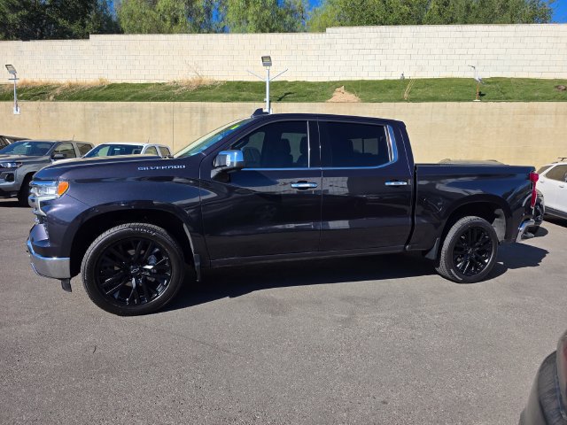 Certified 2022 Chevrolet Silverado 1500 LTZ w/ LTZ Convenience Package II RWD image 4