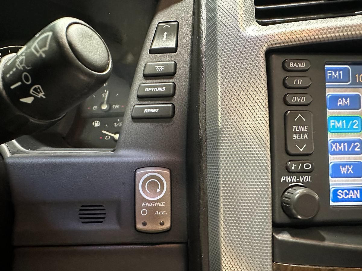 Used 2009 Cadillac XLR V RWD image 37