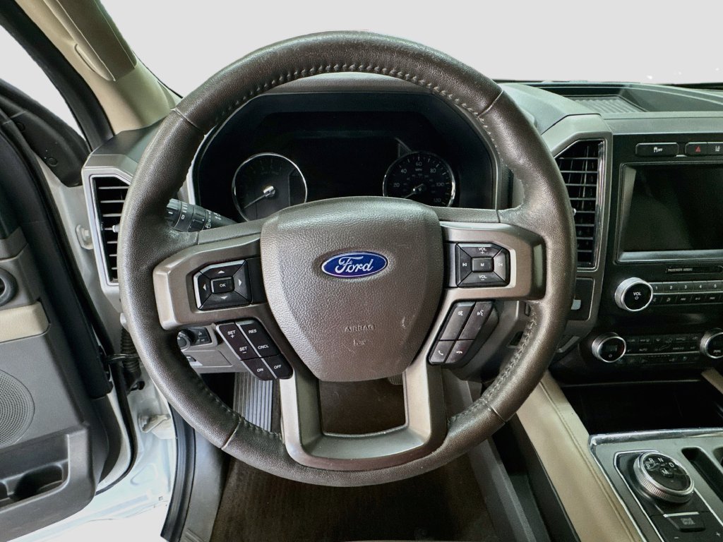 Used 2020 Ford Expedition XLT w/ Equipment Group 202A RWD image 13