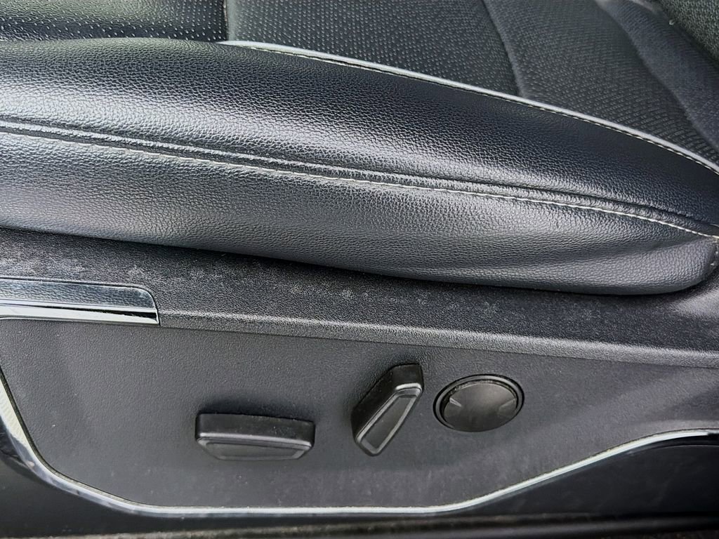 Used 2024 Ford F150 Lariat w/ Bed Utility Package AWD/4WD image 23