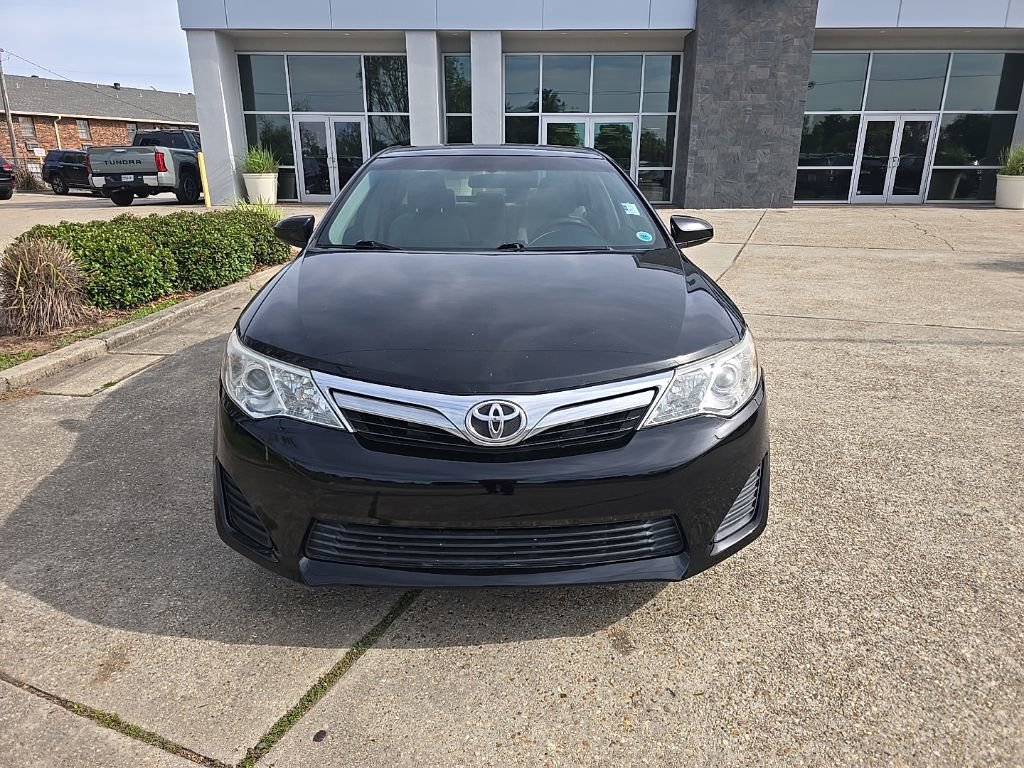 Used 2014 Toyota Camry LE FWD image 17