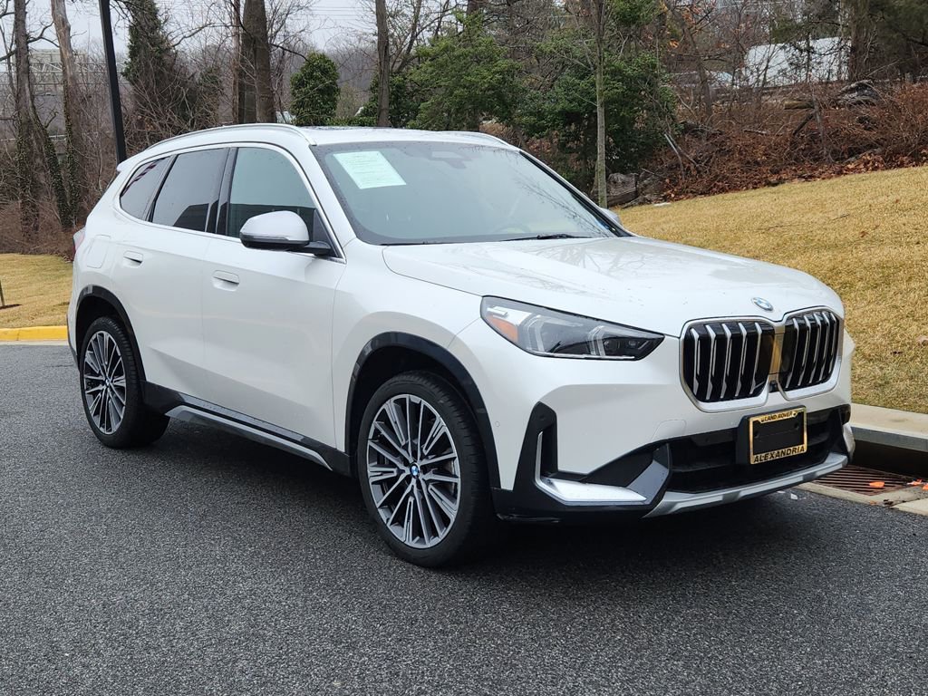 Used 2024 BMW X1 xDrive28i w/ Premium Package image 10