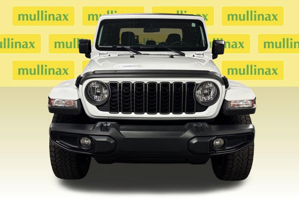 Used 2025 Jeep Gladiator Sport image 5