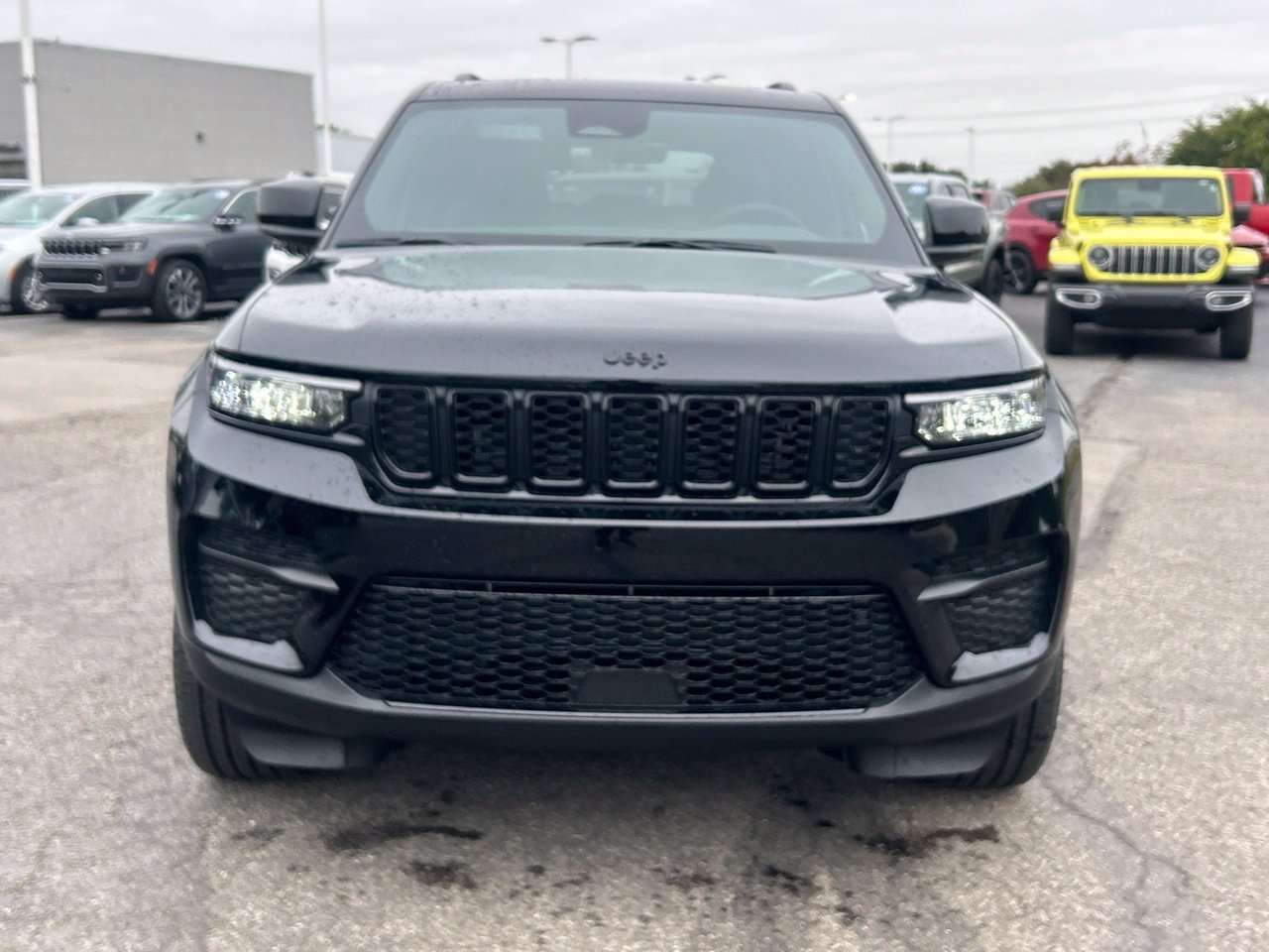 New 2027 Jeep Grand Cherokee Laredo X AWD/4WD image 8