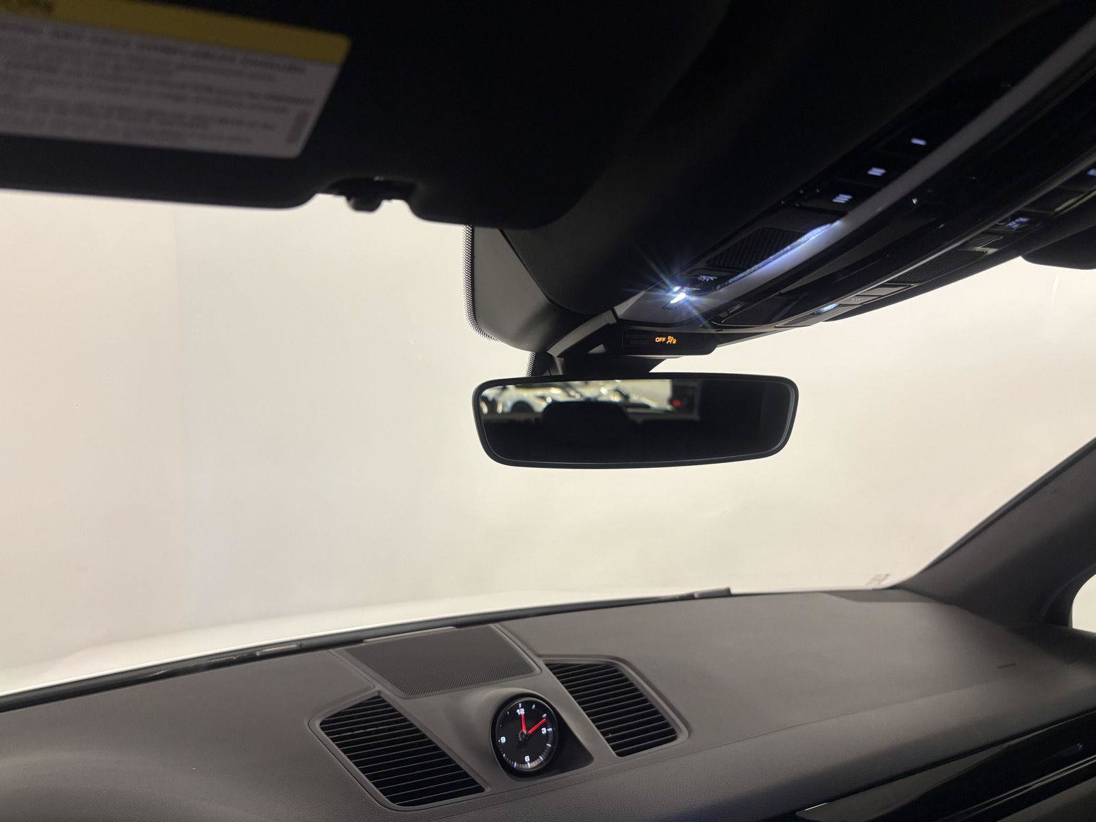 Used 2022 Porsche Cayenne AWD/4WD image 28
