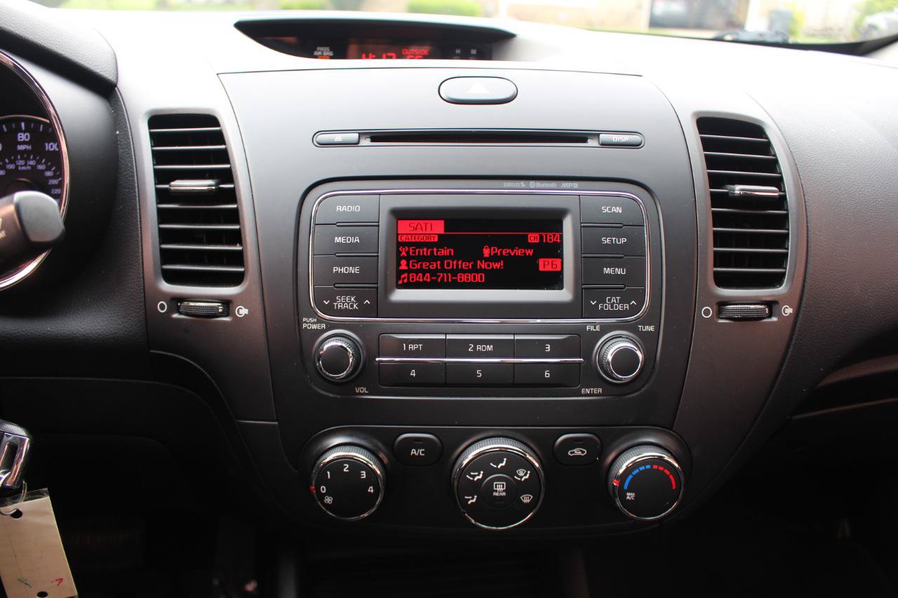 Used 2016 Kia Forte LX FWD image 22