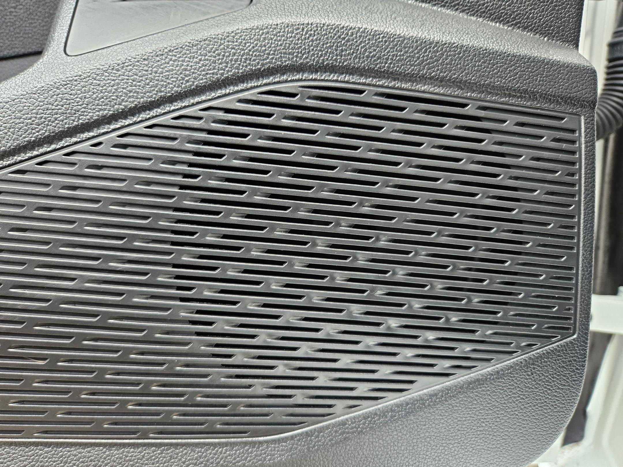 Used 2025 Volkswagen Jetta Sport image 13