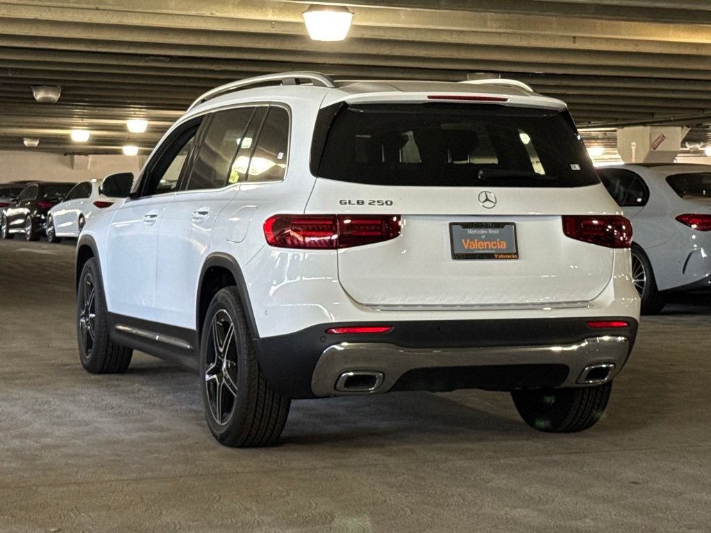 New 2026 Mercedes-Benz GLB 250 image 10