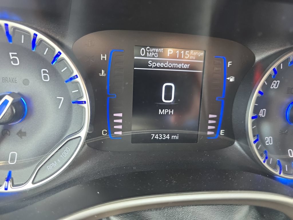 Used 2023 Chrysler Voyager LX FWD image 18