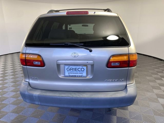 Used 2000 Toyota Sienna FWD image 7