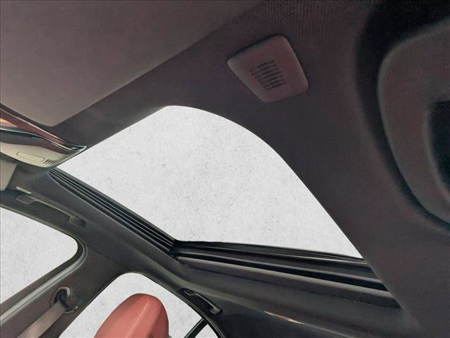 Certified 2025 BMW 330i Sedan w/ Convenience Package image 16