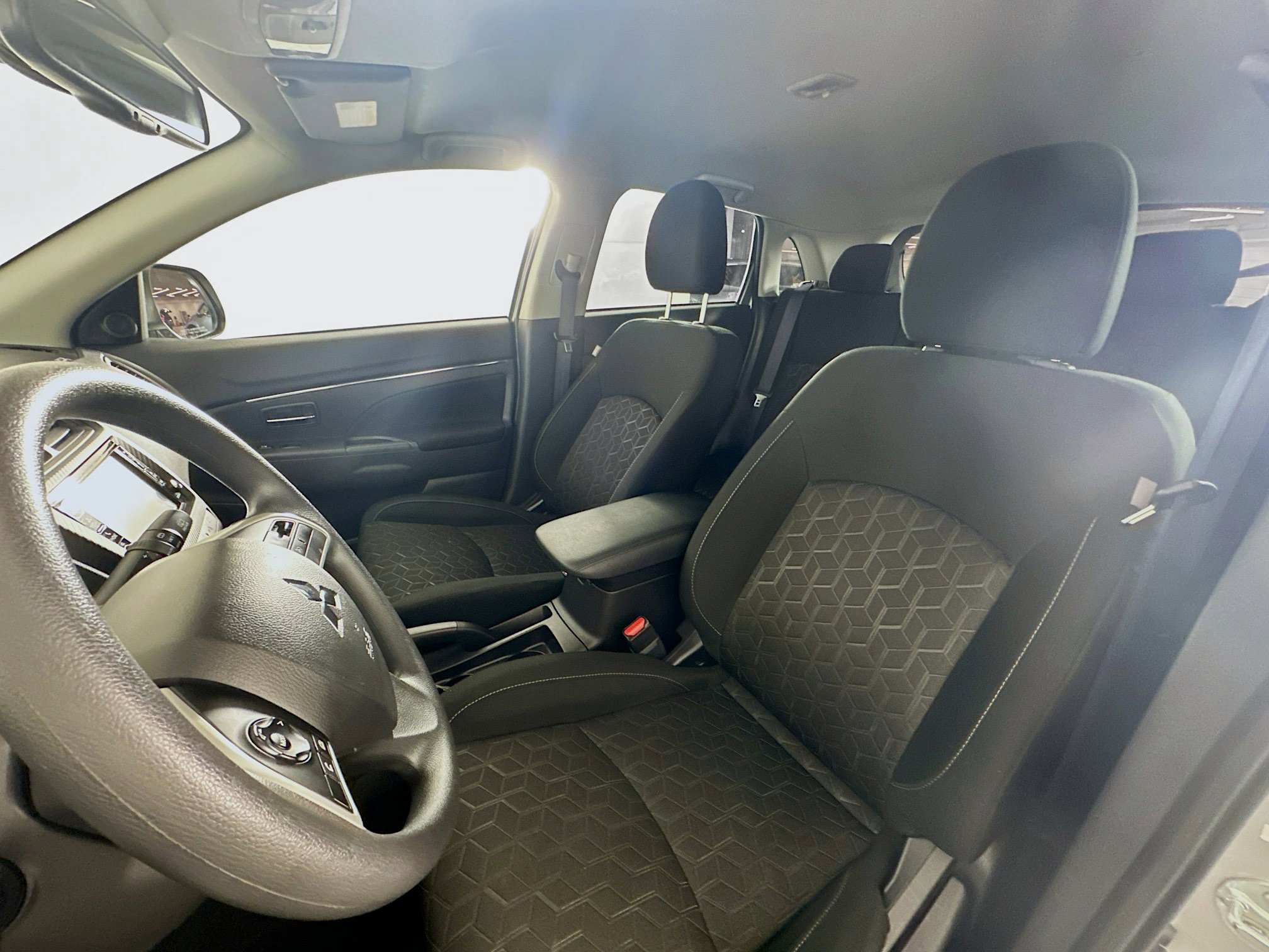 Used 2025 Mitsubishi Outlander Sport LE image 13