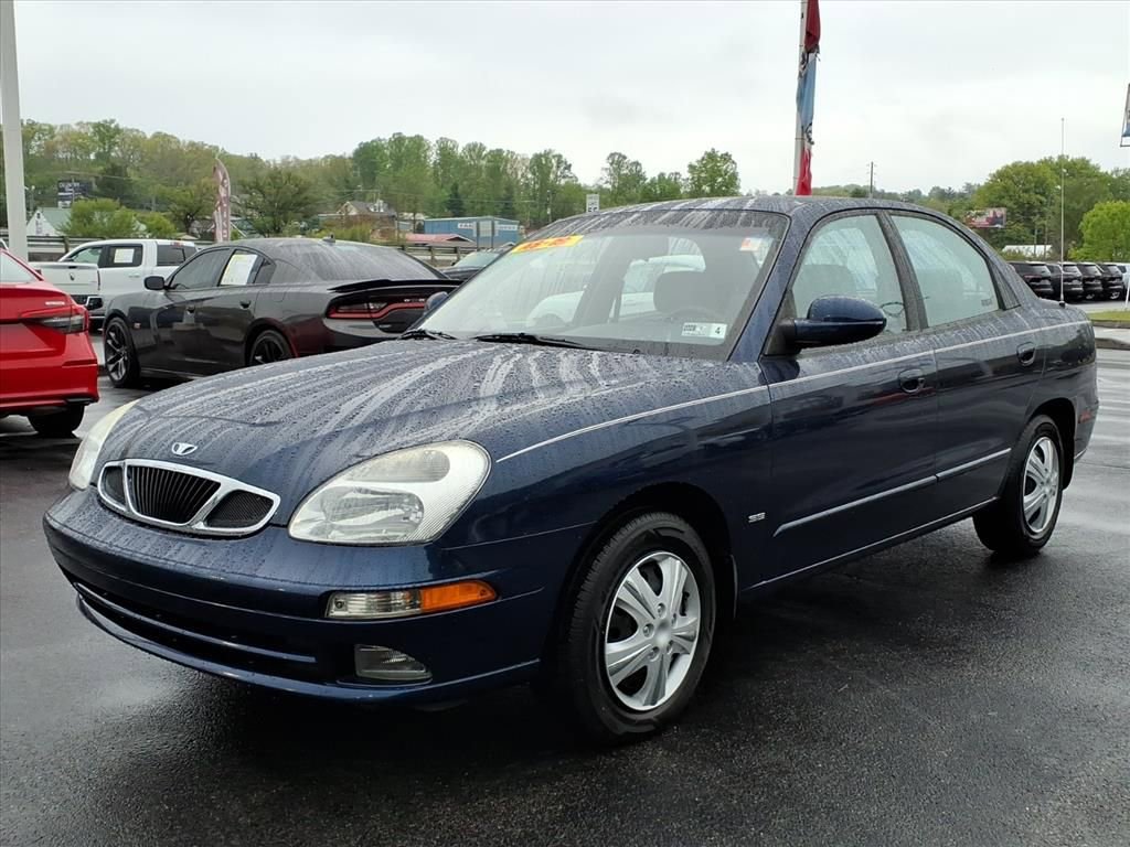 Used 2000 Daewoo Nubira SE FWD image 9