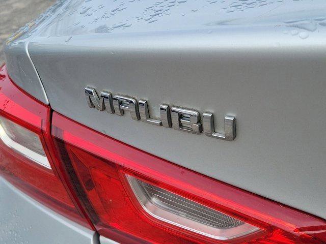 Used 2017 Chevrolet Malibu LT image 7