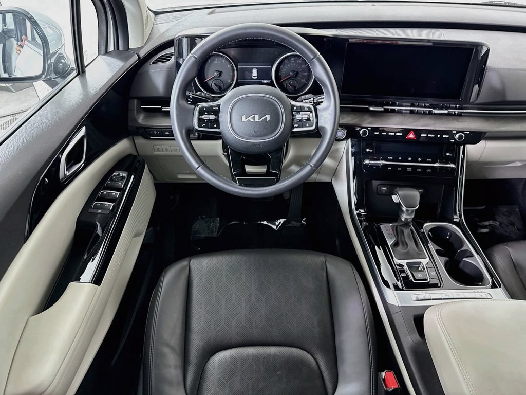 Certified 2024 Kia Carnival EX FWD image 4
