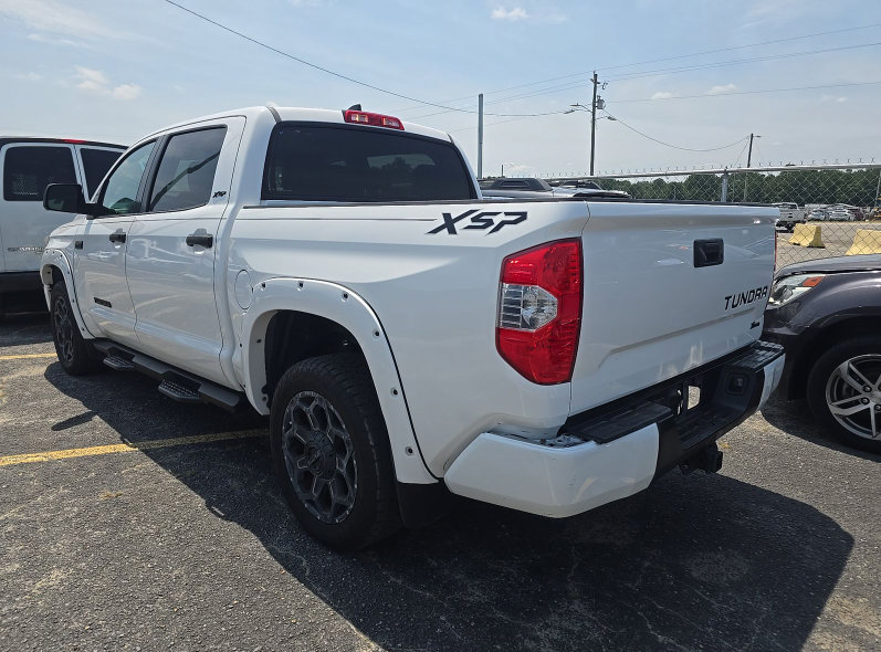 Used 2020 Toyota Tundra SR5 w/ SR5 Leather Package RWD image 4