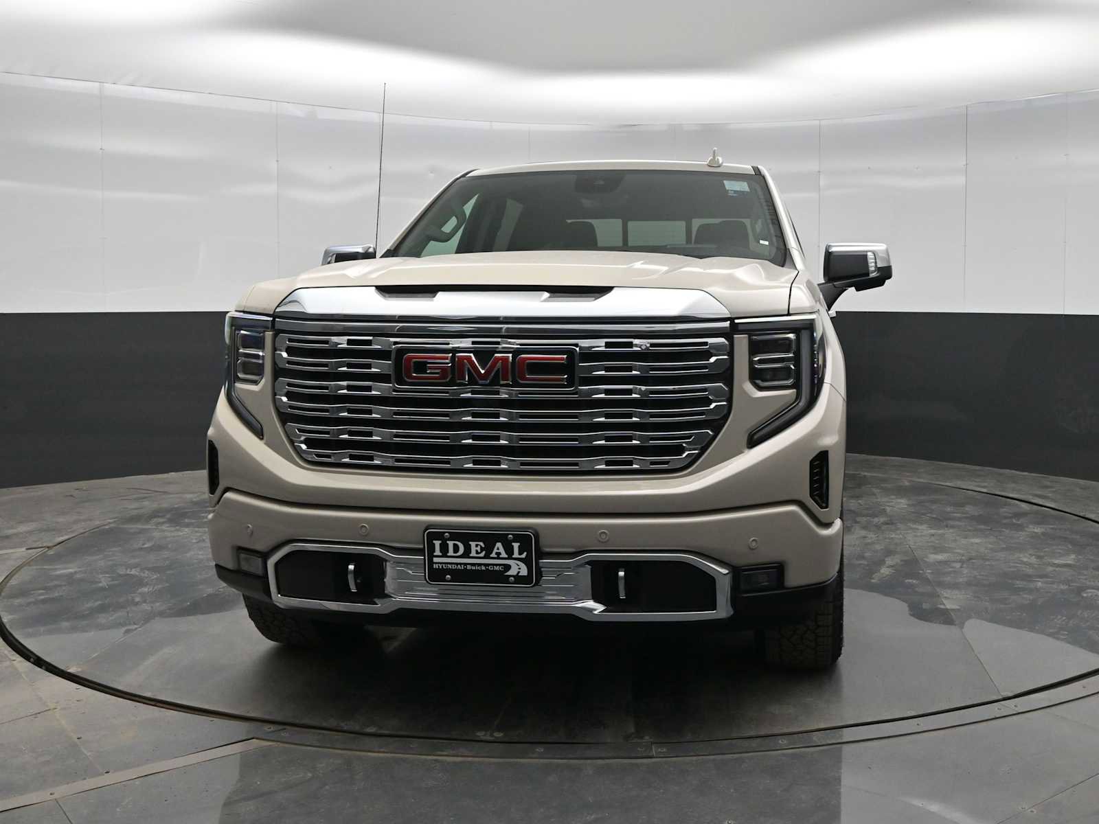 New 2026 GMC Sierra 1500 Denali w/ Technology Package image 3