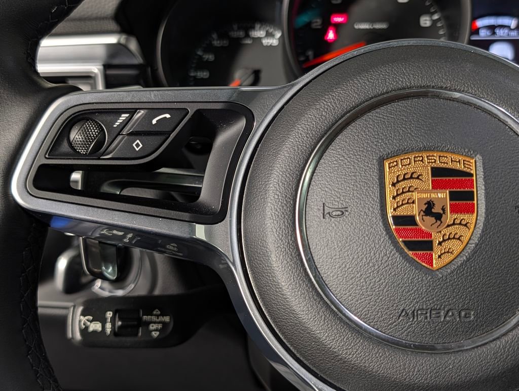 Used 2018 Porsche Macan image 37