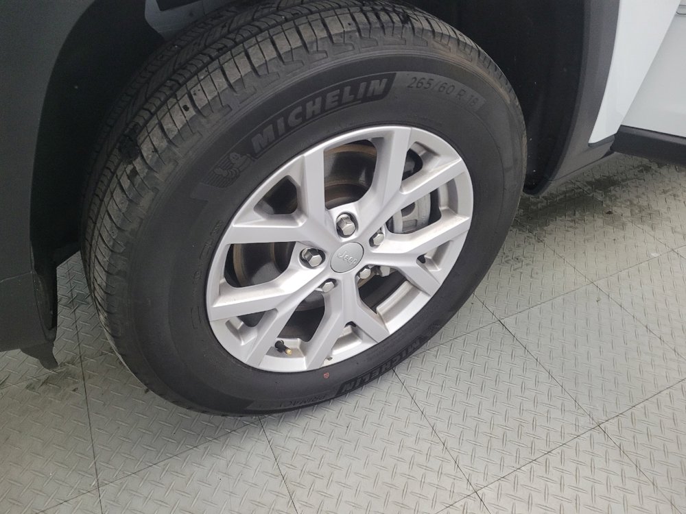 Used 2022 Jeep Grand Cherokee L Limited w/ Luxury Tech Group II image 31