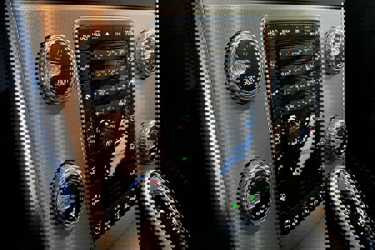 Used 2018 Volvo S60 T5 Inscription image 31